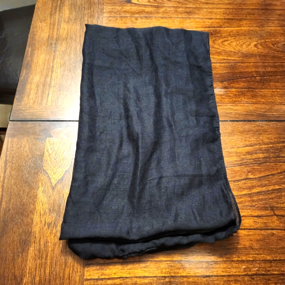 Women's Black Sheer Circular Scarf